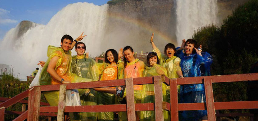 Rainbow at Niagara Falls